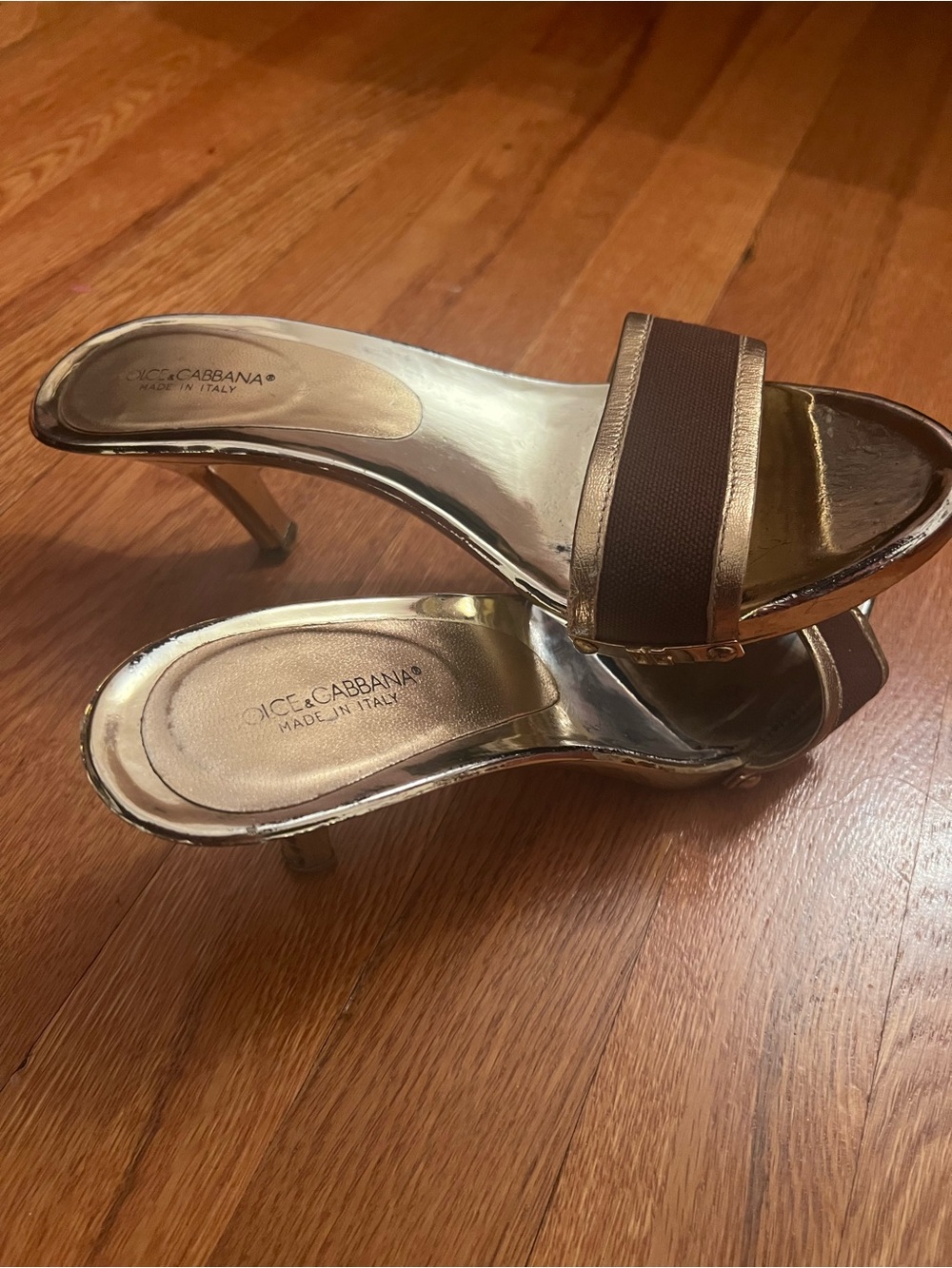 Vintage Dolce & Gabbana Gold Slide Heels – Size 7